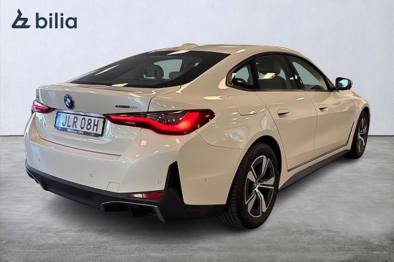 BMW i4 17 of 19