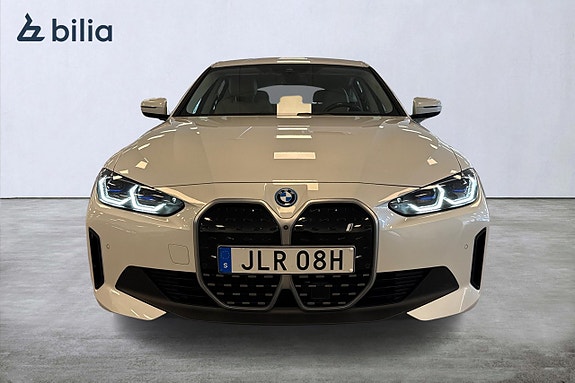BMW i4 5 of 19
