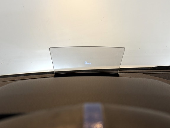 Volkswagen Passat 18 of 26