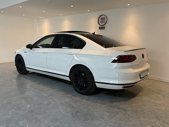 Volkswagen Passat 3 of 26