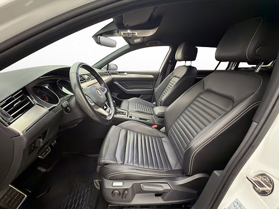 Volkswagen Passat Alltrack 14 of 30