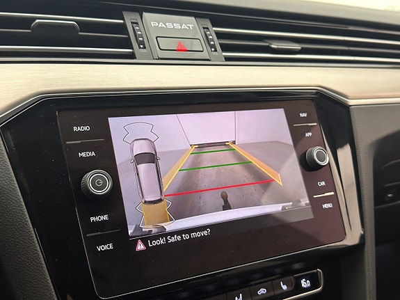 Volkswagen Passat Alltrack 20 of 30