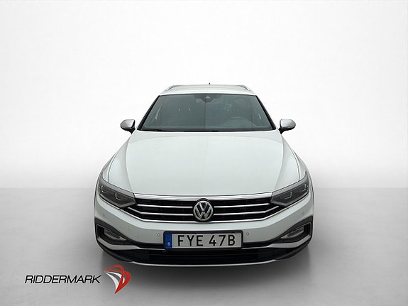 Volkswagen Passat Alltrack 2 of 30