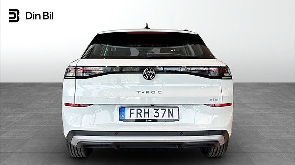 Volkswagen T-Roc 5 of 12