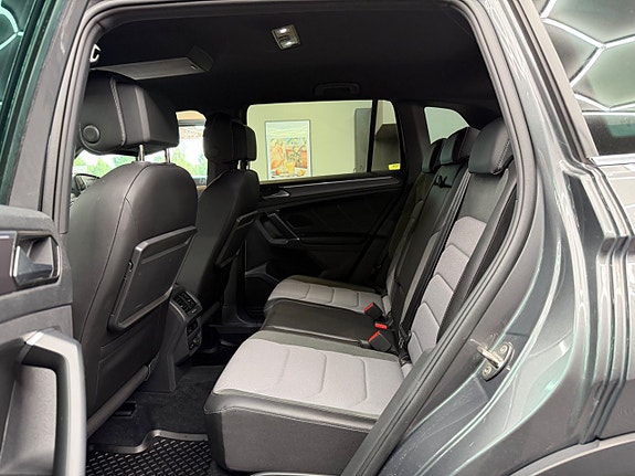 Volkswagen Tiguan 4 of 26