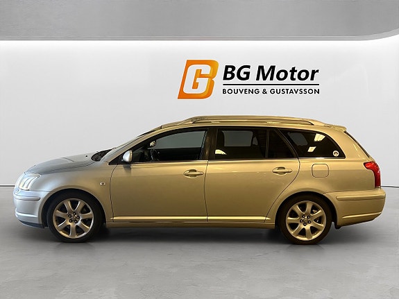 Toyota Avensis 6 of 13