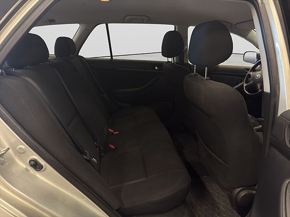 Toyota Avensis 9 of 13