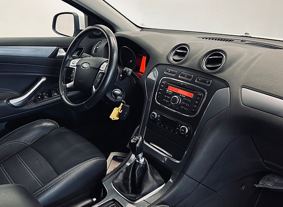 Ford Mondeo 10 of 12