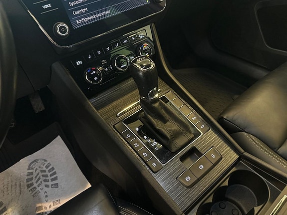 Skoda Superb 12 of 23