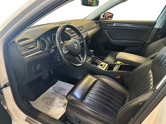 Skoda Superb 10 of 23