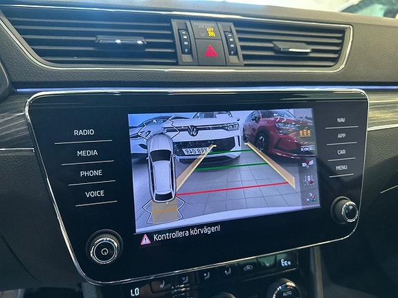 Skoda Superb 15 of 23