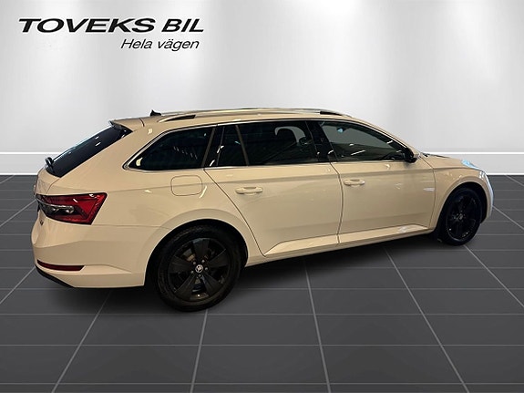 Skoda Superb 6 of 23
