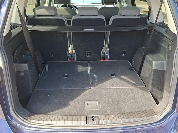 Volkswagen Touran 20 of 23