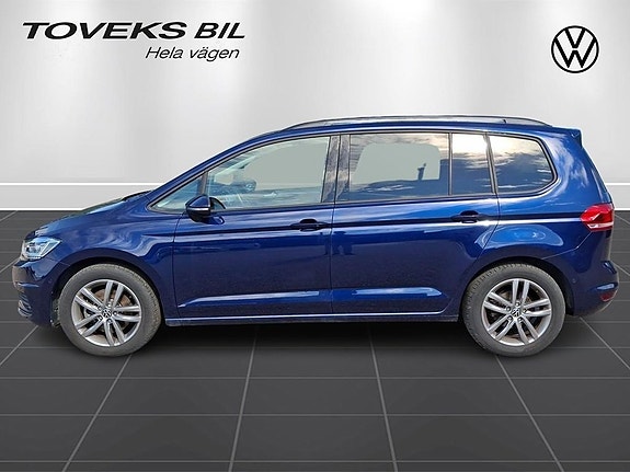 Volkswagen Touran 6 of 23