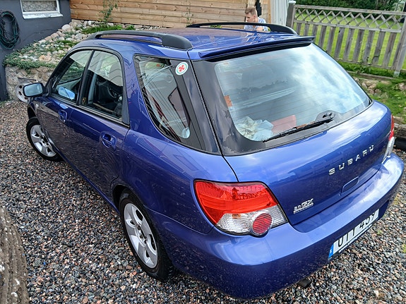 Subaru Impreza 3 of 6