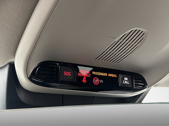 Volvo V40 19 of 30