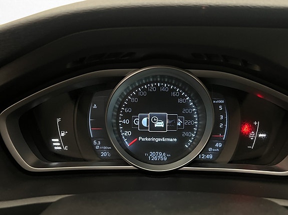 Volvo V40 12 of 30