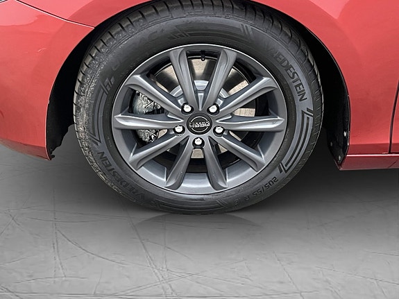 Volvo V40 20 of 30