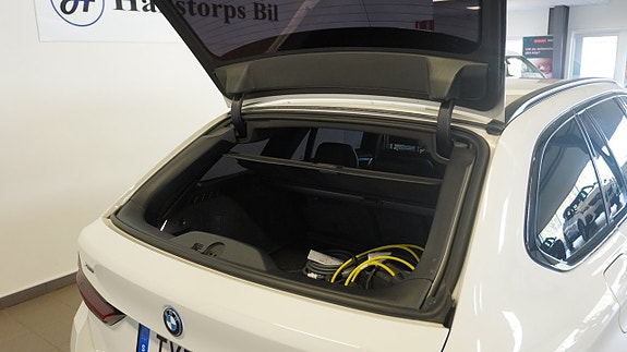 BMW 530e 5 of 27