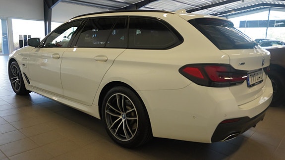 BMW 530e 7 of 27