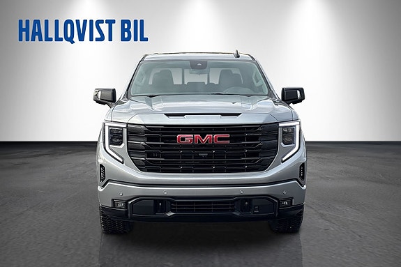GMC Sierra 2 of 28