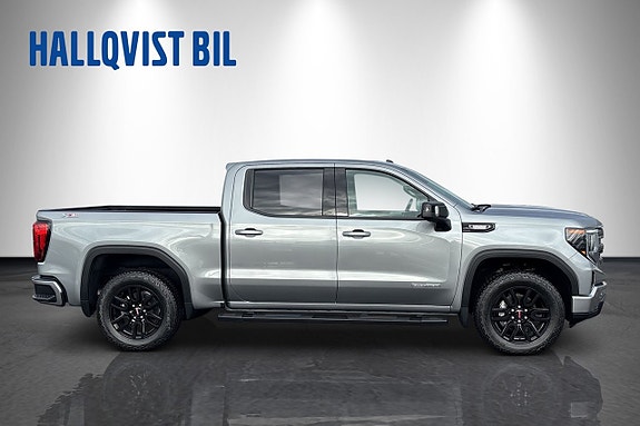 GMC Sierra 4 of 28