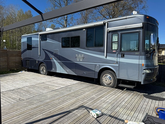 Winnebago Journey 34H 3 of 26