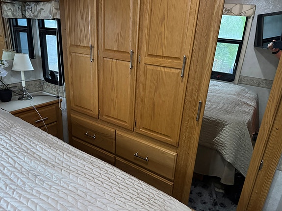 Winnebago Journey 34H 26 of 26