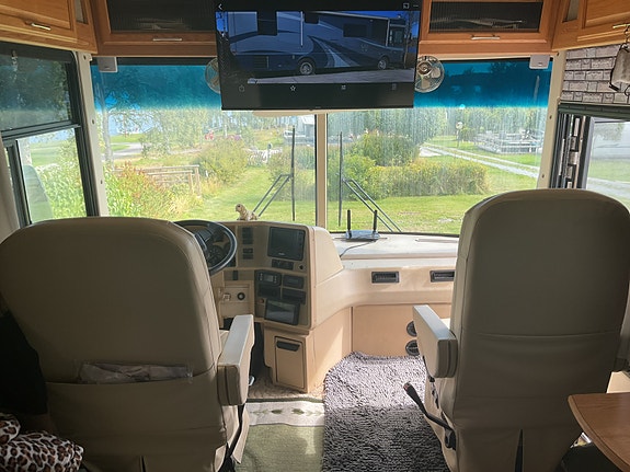 Winnebago Journey 34H 10 of 26