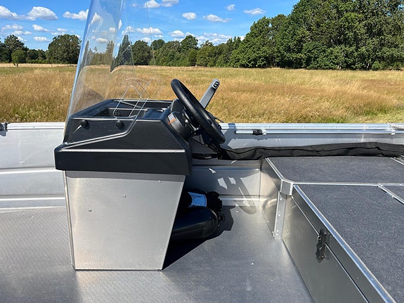 Buster XSR 2024 + Yamaha F20 + Trailer 5 of 9