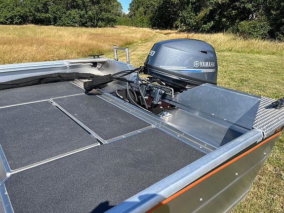 Buster XSR 2024 + Yamaha F20 + Trailer 6 of 9