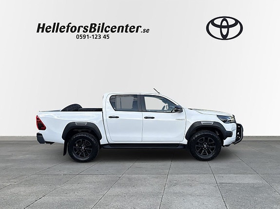 Toyota HiLux 7 of 19