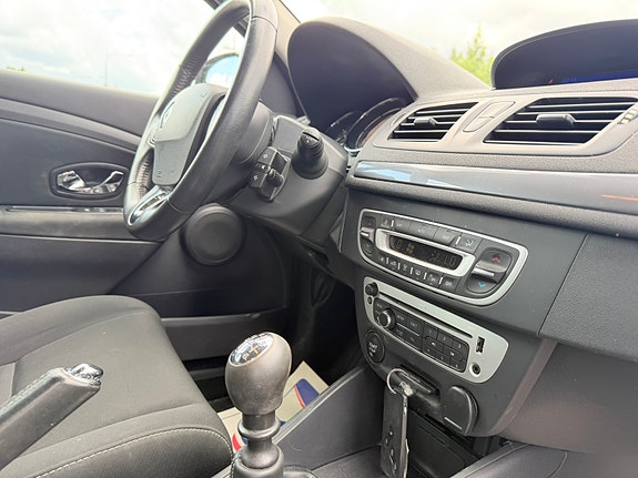 Renault Megane III 9 of 11