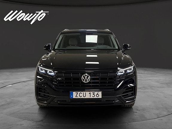 Volkswagen Touareg 2 of 24