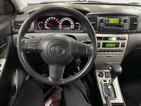 Toyota Corolla 9 of 19