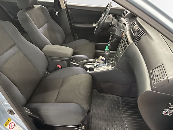 Toyota Corolla 6 of 19