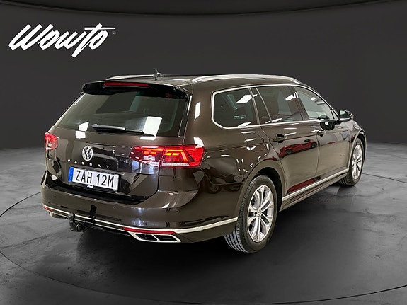 Volkswagen Passat 5 of 18