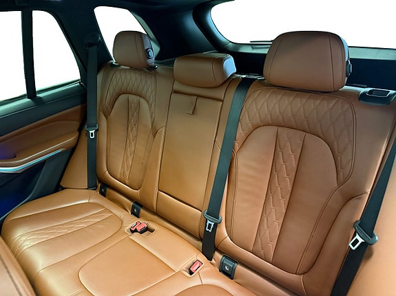 BMW X5 9 of 18