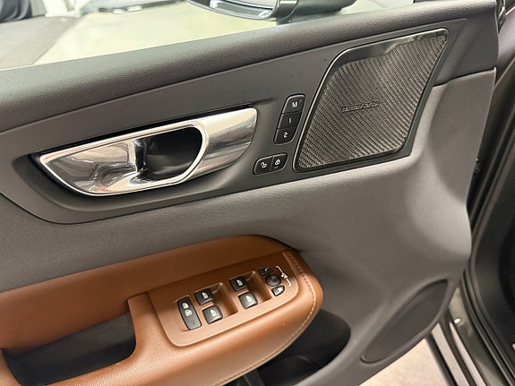 Volvo XC60 17 of 20