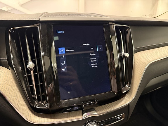 Volvo XC60 14 of 20