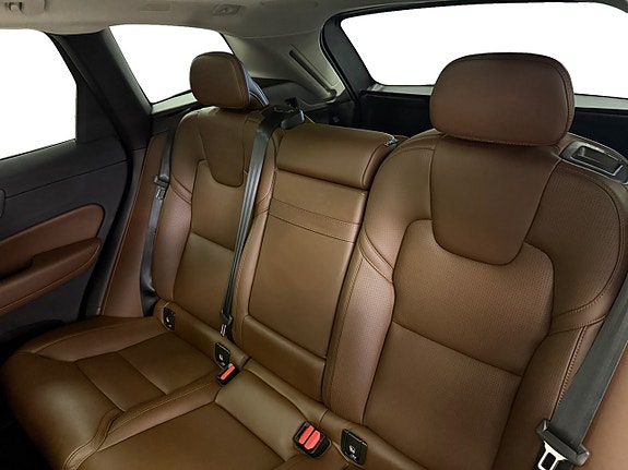 Volvo XC60 9 of 20