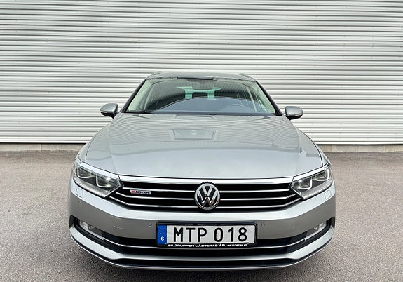 Volkswagen Passat 5 of 17