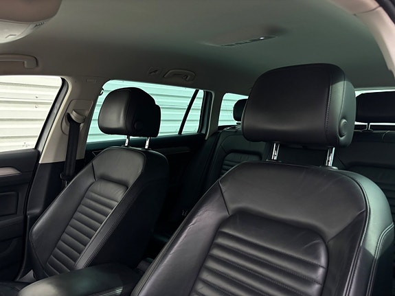 Volkswagen Passat 6 of 17