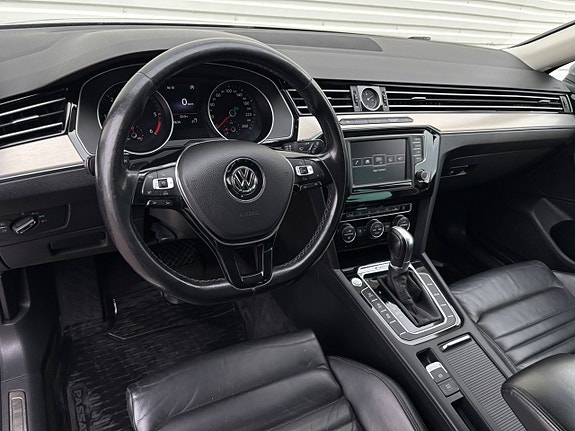 Volkswagen Passat 7 of 17