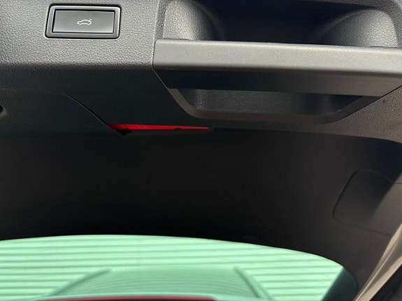 Volkswagen Passat 13 of 17