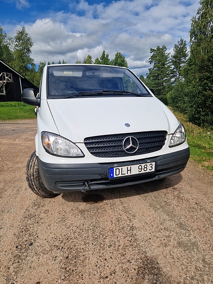 Mercedes-Benz Vito 111 2 of 6