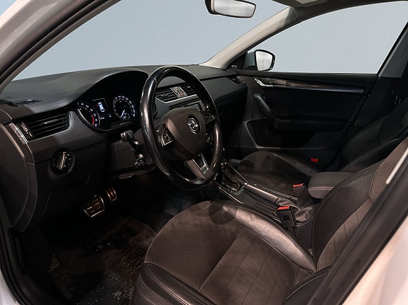 Skoda Octavia Scout 7 of 21