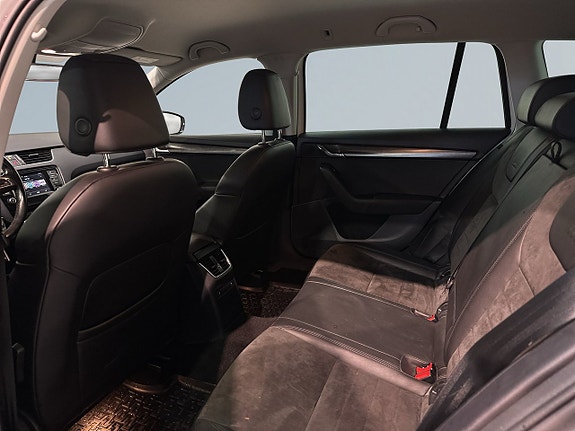 Skoda Octavia Scout 13 of 21