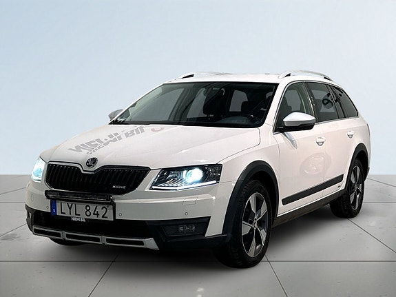 Skoda Octavia Scout 16 of 21