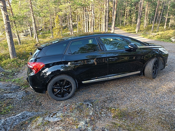 Citroen DS5 2 of 6